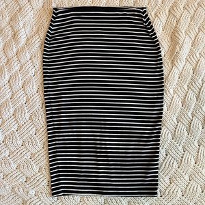 Old Navy Pencil Midi size Medium